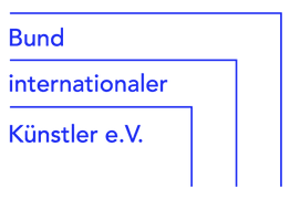 Logo des Bundes internationaler Künstler e.V. in blauer Schrift auf weißem Hintergrund.